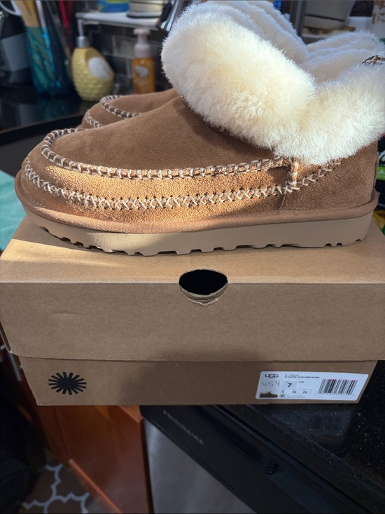 UGG Shoes - UGG women Chestnut Suede Shearling Moccasin Boots
